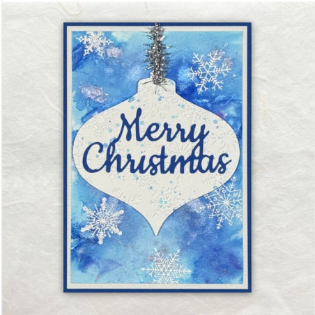 Met Pixie Powders de achtergrond van deze kaart geaquarelleerd waarna de Kerstbal prominent ervoor kwam te hangen.