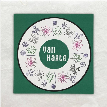 Op deze kaart is in het frame rond gestempeld afwisselend met bloemen, blaadjes en vlinders.