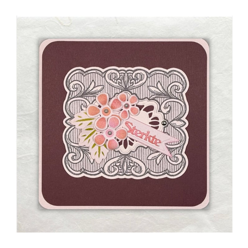 Een stempel met veel aandacht voor detail. De bloemen zijn gestanst, geembost en gesjabloneerd.