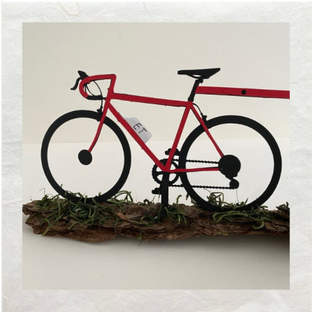 Een close-up van de fiets. Deze is van beide kanten gelijk uitgevoerd. Dus geen voor- of achterzijde.